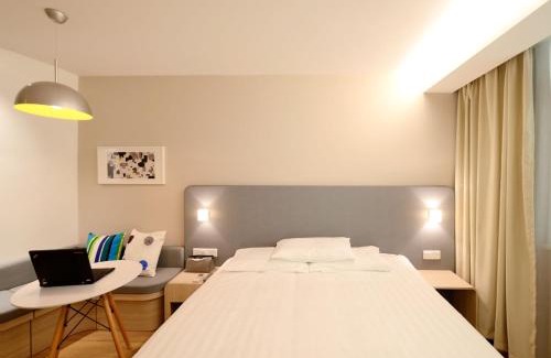Herrlisheim House | Cozy Rooms in a Quaint Alsatian House - Pet Friendly Stay