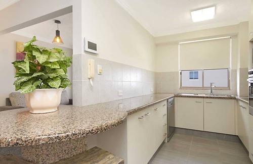 Coolangatta Apartment | Unforgettable Stay at Grande Corniche U17 with Ocean View