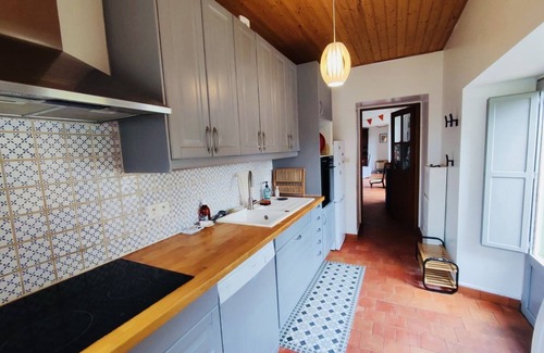 Iffendic House | Idyllic Garden Retreat in a Castle Park with Pool Access