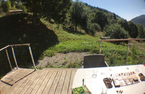 Les Deserts Ski Chalet | Family-Friendly Grande Demeure with Pool & Ocean Views