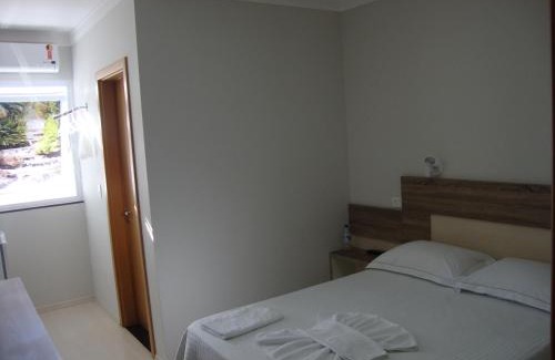 Zona 1 Hotel | Inviting Grande Hotel: Pet-Friendly with Pool & Hot Tub