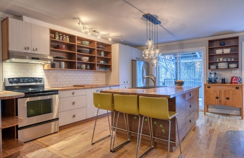 Villeray House | Spacious Grande Maison with Cour, Near Metro & Market