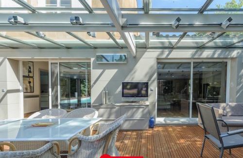 Lagord House | Grande Maison 5 chambres avec Piscine à Lagord, Cap. 10 Pers - FR-1-535-60