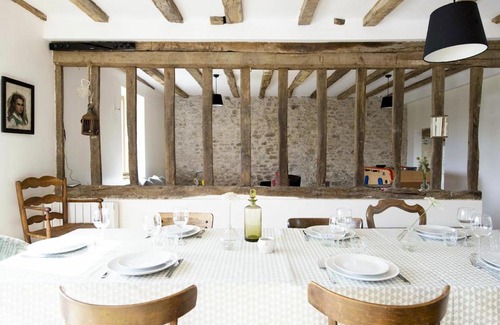 Badecon-le-Pin House | Scenic Maison with Direct Access to Hiking and River Fun