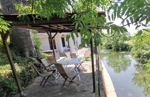 Sarge-sur-Braye House | Grande Maison Détente: Relaxing Retreat with Spa & Hot Tub