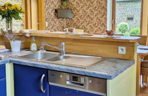 Brece Cottage | Exceptional Gite Brecé: 4 Bedrooms, Pet-Friendly & Spa
