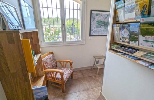Aureille House | Elegant Grande Maison with Heated Pool and Scenic Views
