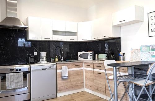 Romainville Villa | Renovated Grande Maison: 7 Min to Metro, Family Friendly