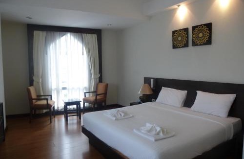 Thung Song Hotel | Budget-Friendly Grande Southern Hotel with Family Amenities