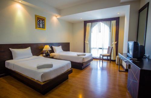 Thung Song Hotel | Budget-Friendly Grande Southern Hotel with Family Amenities
