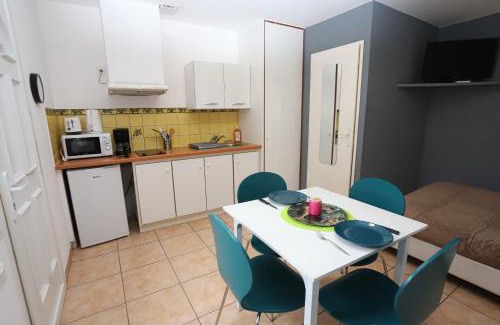 Argeles Plage Apartment | Cozy Studio in Heart of Activities, Steps from the Beach