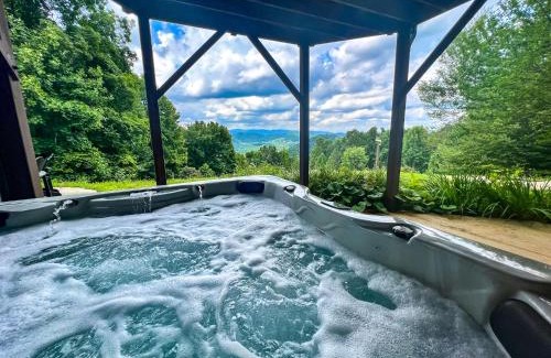 Warrensville House | Experience Grande Vue: Family-Friendly Stay with Pool & Dining