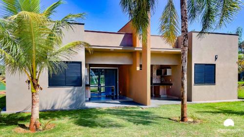 Santa Clara d'Oeste Hotel | Relax at Grandes Lagos Resorts with Pool and Ocean View