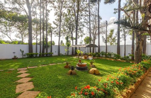 Bengaluru Villa | Discover Azura Grand Villa: 5BHK Garden Retreat in Hennur