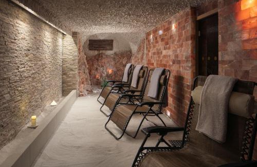 Marianske Lazne Hotel | Experience Grandhotel Nabokov: Family-Friendly Retreat