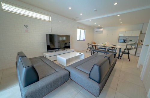 Onna House | New Grandioso Okinawa Pool Villa: Family-Friendly Retreat