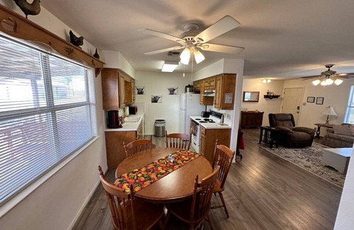 Fredericksburg House | Grandma's Haus: Pet-Friendly Retreat Near Main Street