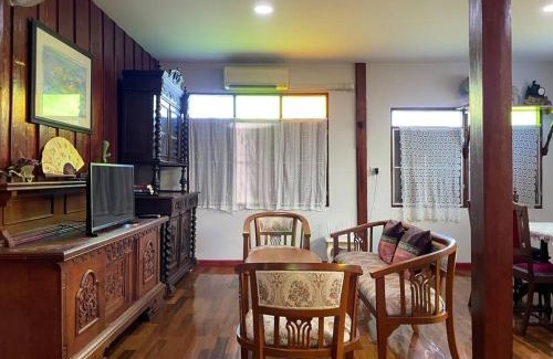 Chiang Rai House | Family-Friendly GrandmaD: Guest Rated 9/10 for Comfort