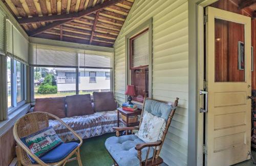 Saybrook Manor House | Relaxing Grandmas Cottage with Sunroom, Steps to Beach