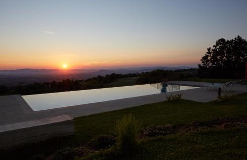 Pancole Villa | Idyllic Grandono Agriturismo: Oceanfront with Pool & Hot Tub