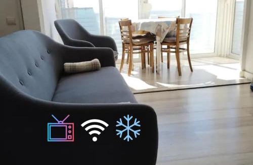 L'Albufereta Apartment | Grandpa Beach House: Pet-Friendly Oasis with Ocean Views