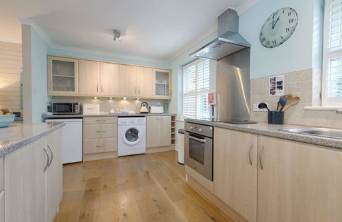 Little Petherick Cottage | Pet-Friendly Grandpa Dickson's with Garden in Little Petherick