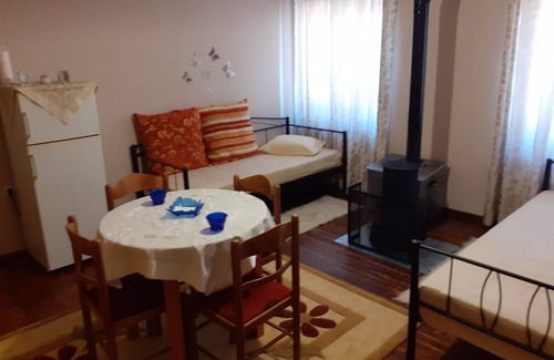 Lefkonas Apartment | Cozy Grandpa's House: Kitchen & Breakfast Included
