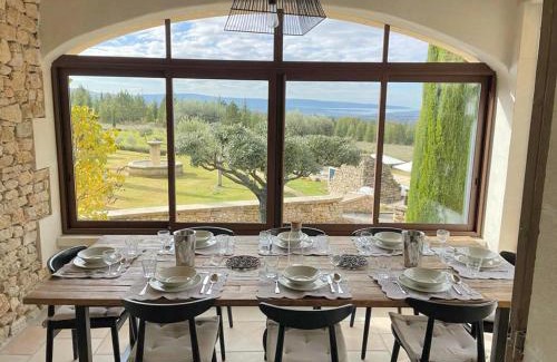 Apt House | Inviting Grands Abayers: Family-Friendly with Ocean Views