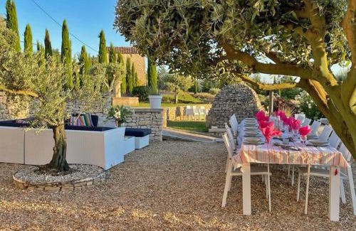 Apt House | Inviting Grands Abayers: Family-Friendly with Ocean Views