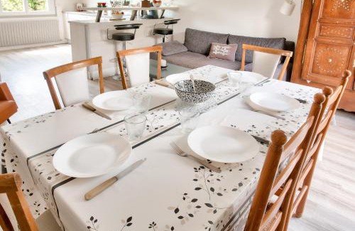 Plovan House | Spacious Retreat in Plovan for Families & Pets Welcome