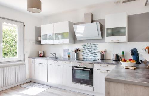 Plovan House | Spacious Retreat in Plovan for Families & Pets Welcome