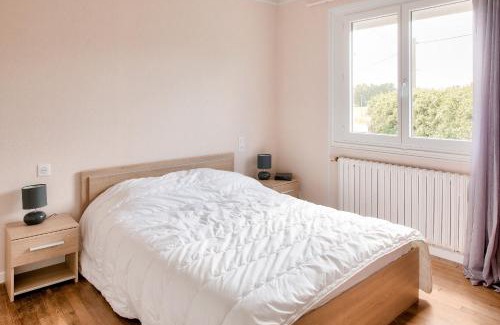 Plovan House | Spacious Retreat in Plovan for Families & Pets Welcome