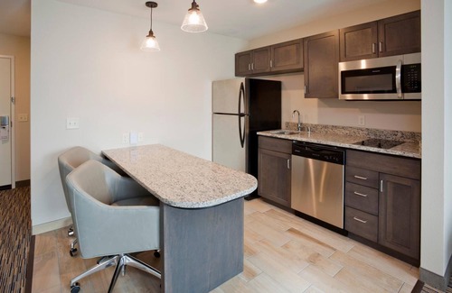 Cannon Falls Hotel | Exceptional GrandStay Cannon Falls with Pool & Breakfast
