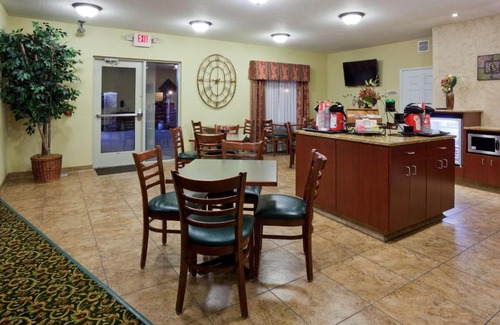 Faribault Hotel | Discover GrandStay Residential Suites in Faribault, MN