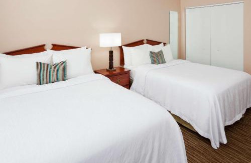 Faribault Hotel | Discover GrandStay Residential Suites in Faribault, MN