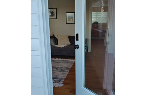 Gig Harbor Apartment | Top-Rated Grandview Guest Suite with Spa & Hot Tub