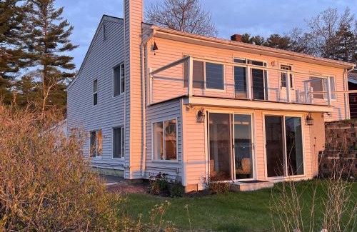 Sebago Villa | GRANDVIEW LAKEFRONT LIMIT 9 villa