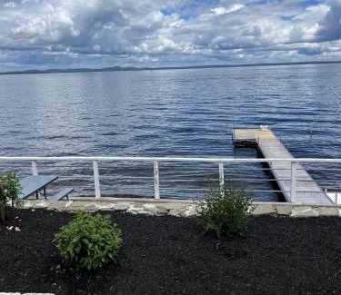 Sebago Villa | GRANDVIEW LAKEFRONT LIMIT 9 villa