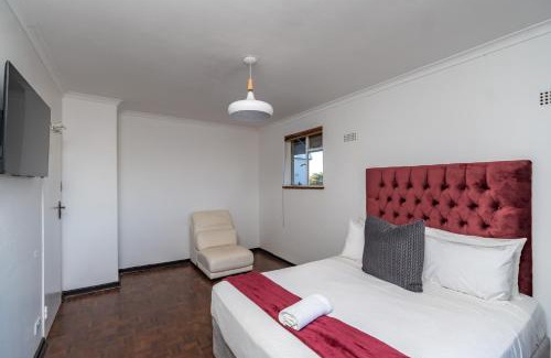 Harare Cabin | Budget-Friendly Getaway at Grandview Lodge with Pool