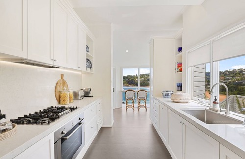 Whale Beach House | Discover Grandview: Oceanfront Retreat at Whale Beach