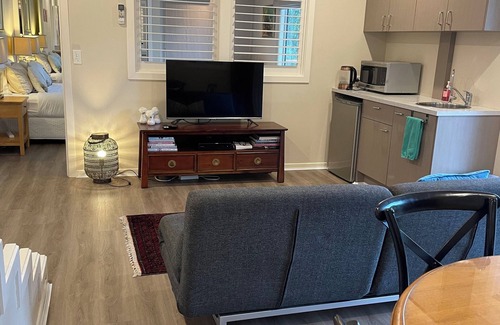 Tallai Apartment | Pet-Friendly Grandview Retreat with Pool & Kitchen Access