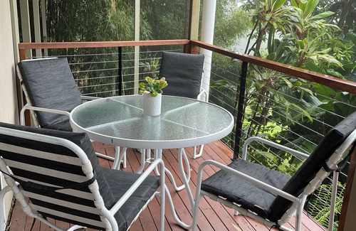 Tallai Apartment | Pet-Friendly Grandview Retreat with Pool & Kitchen Access