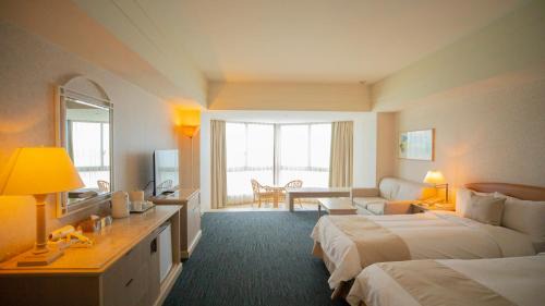 Garapan Hotel | Relax at Grandvrio Resort Saipan with Oceanfront Views