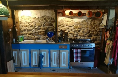 Aucun House | Idyllic Getaway at Grange Contrenète - Pet & Child Friendly