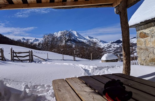 Aucun House | Idyllic Getaway at Grange Contrenète - Pet & Child Friendly