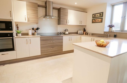 Coldridge Cottage | Family-Friendly Grange Cottage with Garden in Coldridge