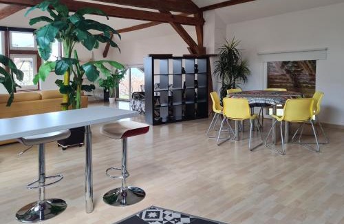 Saint-Nabor House | Top-Rated Grange Des Arts: Family-Friendly Retreat