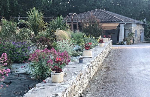 Saint-Cirq House | Grange en Pierre Avec Grande Piscine Animaux Acceptés
