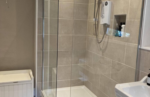 Euston Bed & Breakfast | Inviting Grange Farm House: Guest Rated 9.4, Family-Friendly