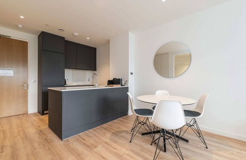 Stillorgan Apartment | Grange One: Family-Friendly Stay with Kitchen Amenities